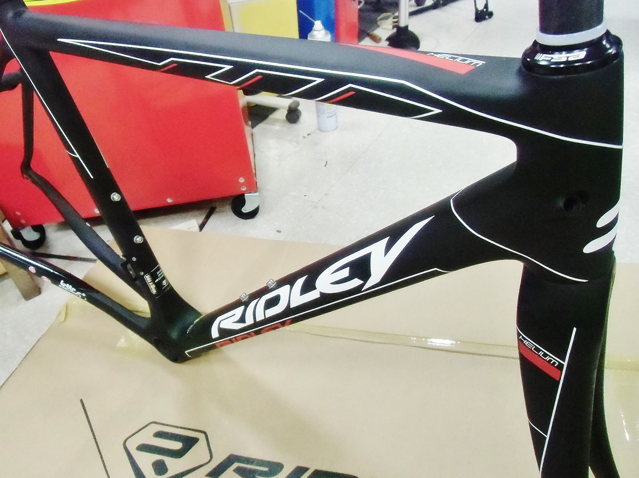 15年 Ridley Helium フレームセット入荷しました 自転車販売 広島県福山市 ロードバイク マウンテンバイク Bicycleshop Fine ファイン